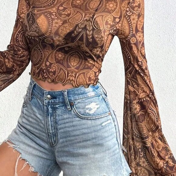 Printed Mock Neck Flare Sleeve Top - Picture 3 of 4